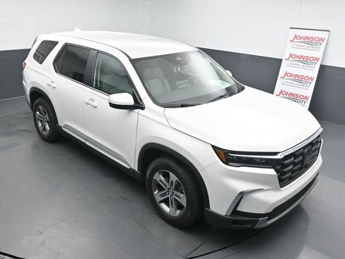 Used 2024 Honda Pilot EX-L image 10