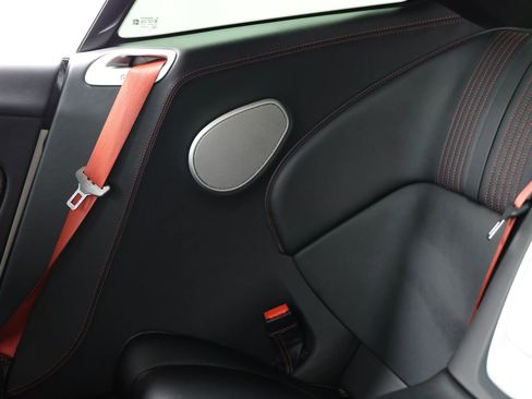 Used 2018 Aston Martin DB11 Coupe image 42