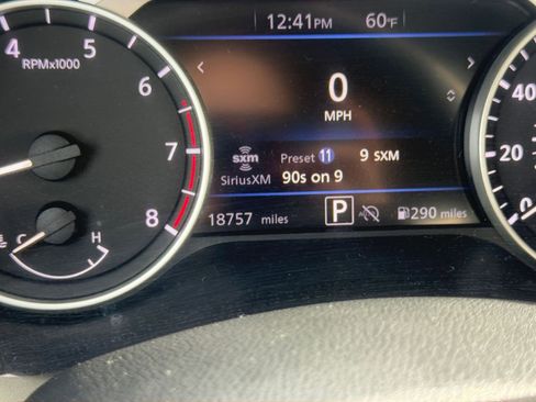 Used 2025 Nissan Sentra SV image 40