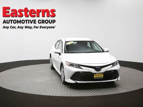 Used 2020 Toyota Camry LE image 52