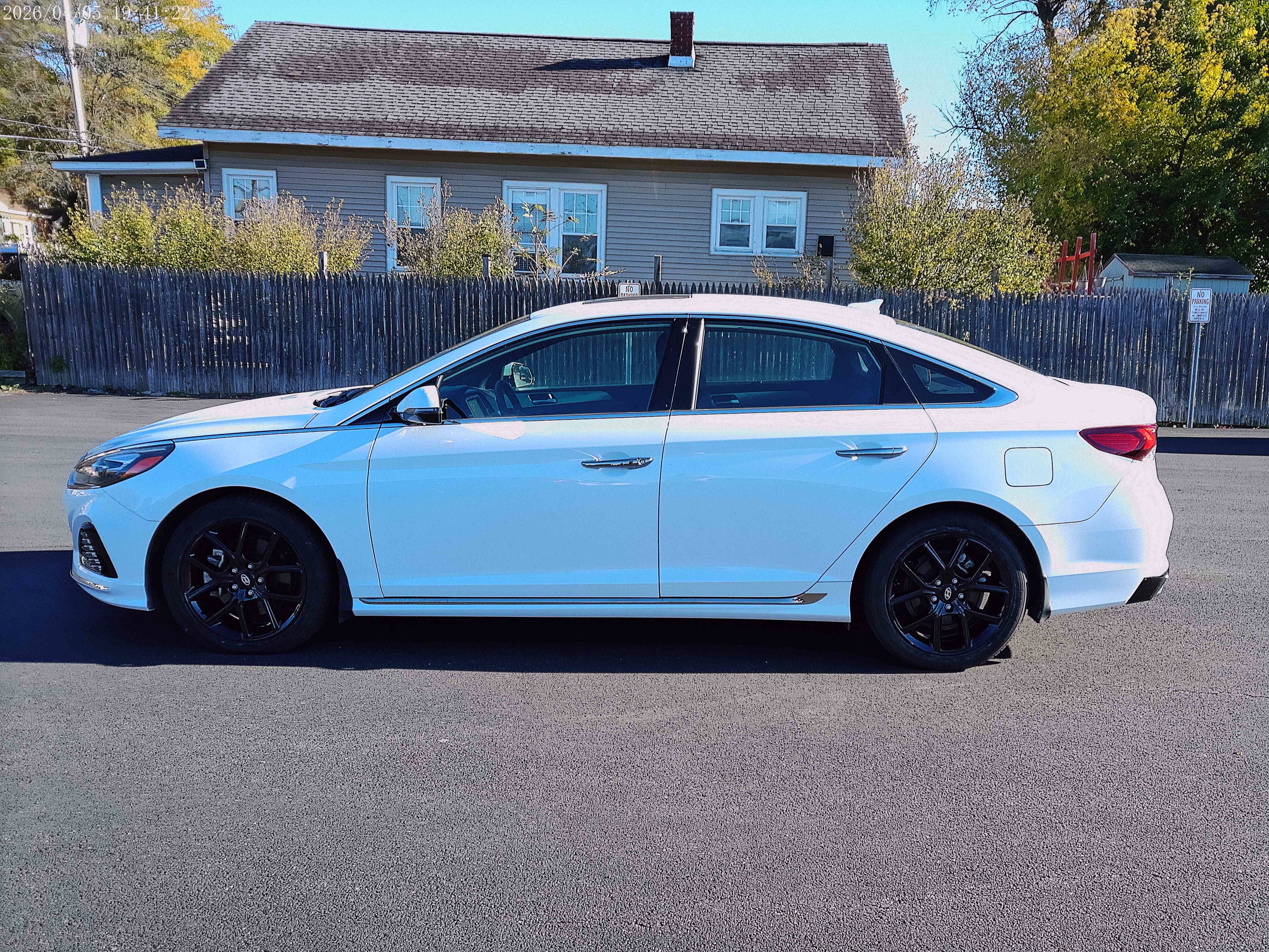 Used 2018 Hyundai Sonata Limited FWD image 3