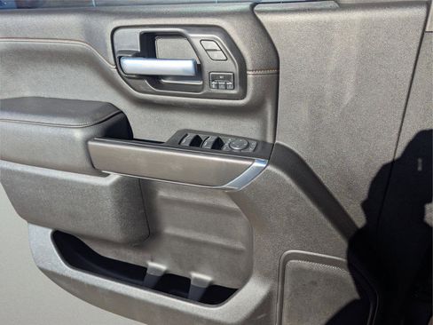 Used 2022 GMC Sierra 2500 AT4 w/ Gooseneck/5TH Wheel Package image 19