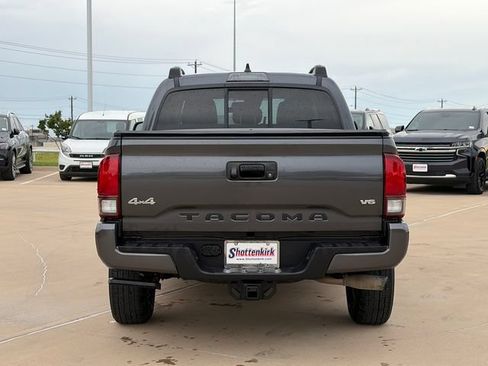 Used 2023 Toyota Tacoma SR AWD/4WD image 8