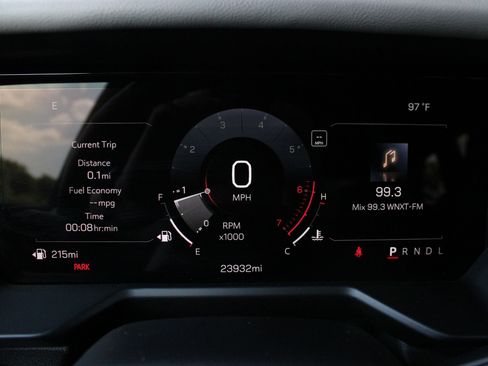 Used 2026 GMC Acadia Elevation w/ Elevation Premium Package FWD image 32