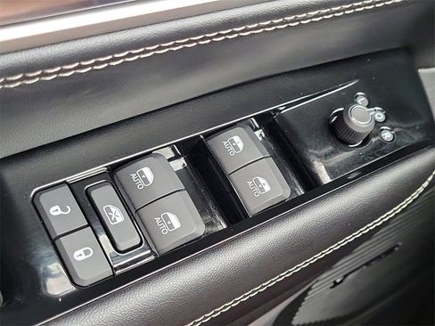 New 2024 Jeep Wagoneer Series III w/ Rear Seat Video Group 1 image 14