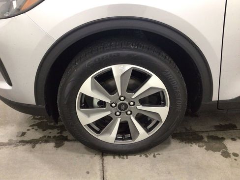 Used 2024 Ford Escape Platinum image 8