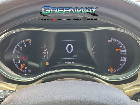 Used 2017 Jeep Grand Cherokee Overland RWD image 30