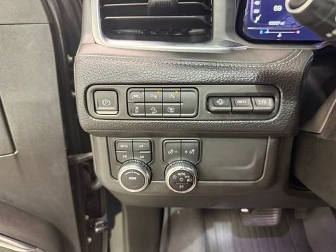 Used 2023 GMC Yukon Denali AWD/4WD image 20