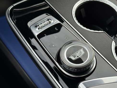 Used 2024 Cadillac Lyriq Luxury AWD/4WD image 28