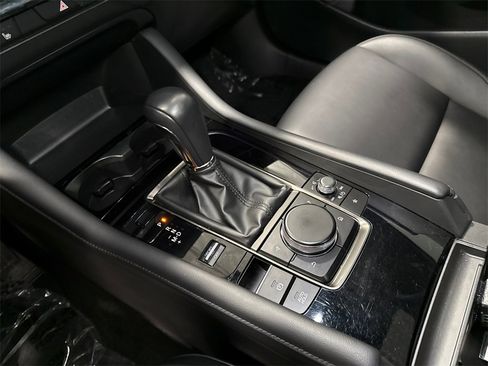 Certified 2025 MAZDA MAZDA3 s image 19