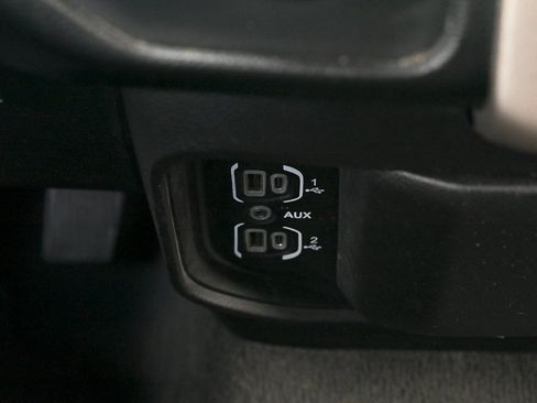 Used 2019 RAM 1500 Laramie image 33