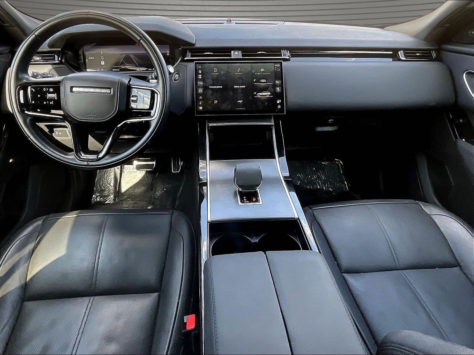 Used 2025 Land Rover Range Rover Velar Dynamic SE AWD/4WD image 9
