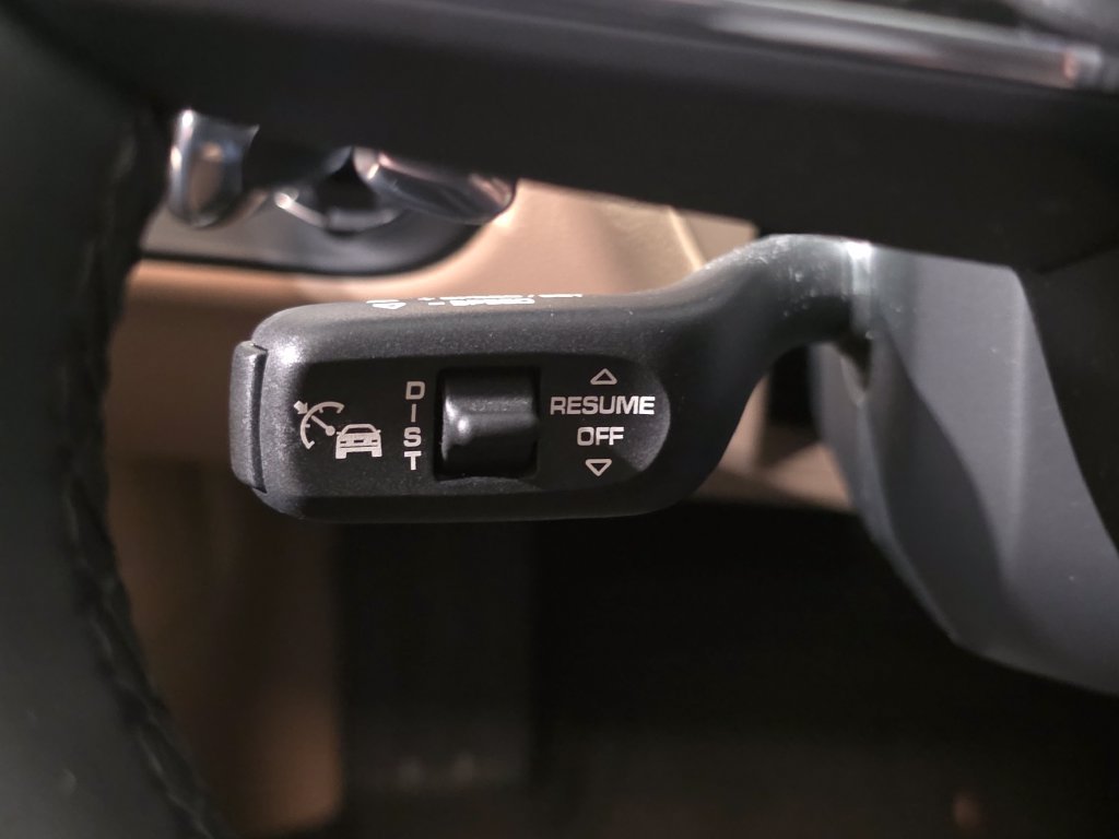 Certified 2026 Porsche Macan AWD/4WD image 23