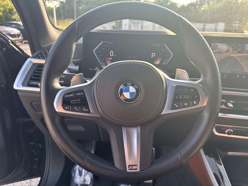 Used 2024 BMW X5 xDrive40i w/ M Sport Package AWD/4WD image 27