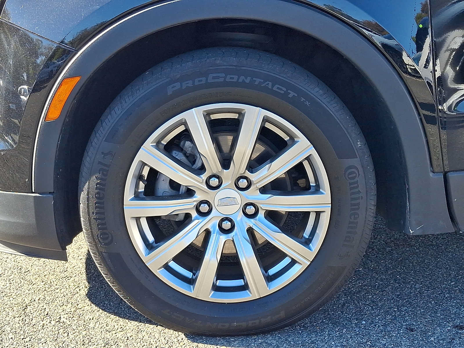 Used 2022 Cadillac XT4 Premium Luxury w/ Safety Alert Package AWD/4WD image 8