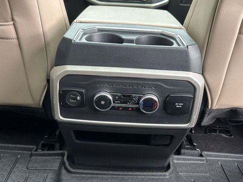 Used 2023 Ford Expedition Limited image 22