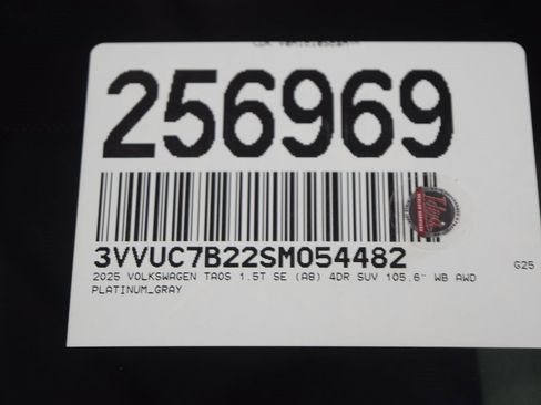 New 2025 Volkswagen Taos SE image 16