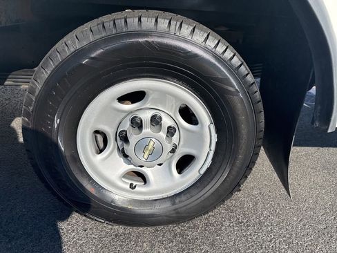 Used 2022 Chevrolet Express 3500 w/ Power Convenience Package image 26