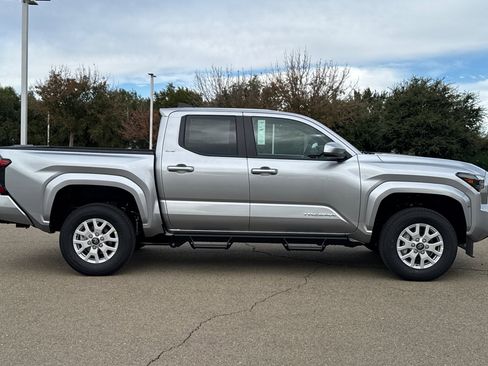 New 2025 Toyota Tacoma SR5 image 3