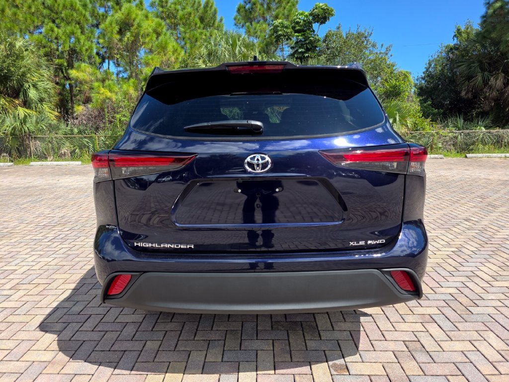Certified 2026 Toyota Highlander XLE AWD/4WD image 10
