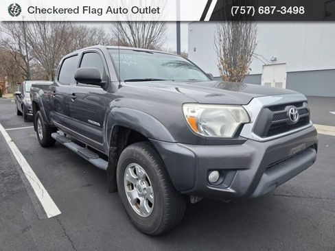 Used 2015 Toyota Tacoma PreRunner w/ SR5 Package image 3
