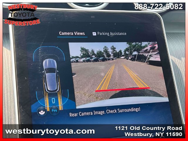 Used 2025 Mercedes-Benz GLC 300 4MATIC image 34