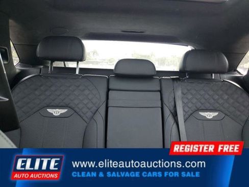 Used 2023 Bentley Bentayga image 20