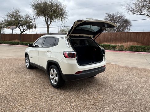 Used 2019 Jeep Compass Latitude w/ Popular Equipment Group image 14