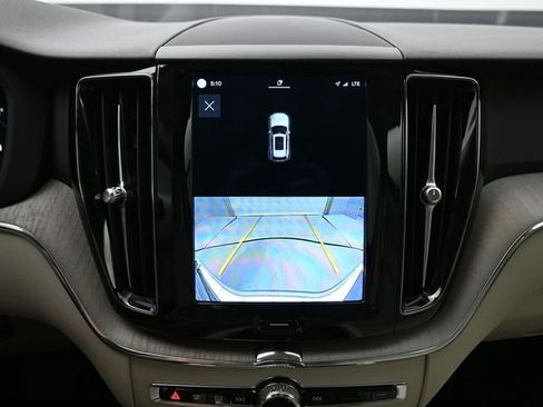 Used 2023 Volvo XC60 B5 Plus w/ Protection Package Premier image 21