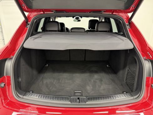 Certified 2024 Porsche Macan image 64