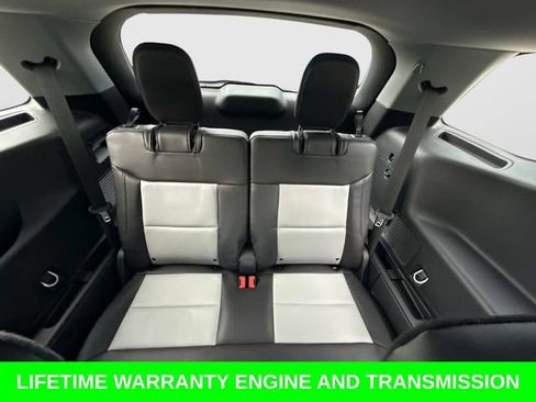 Used 2023 Ford Explorer XLT w/ Equipment Group 202A RWD image 19