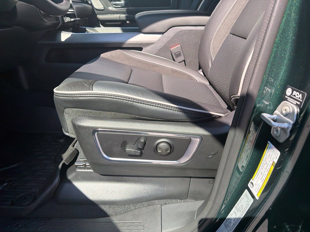 New 2027 RAM 1500 Laramie AWD/4WD image 18