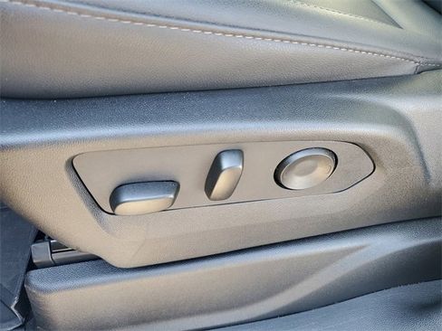 Used 2024 Chevrolet Suburban Z71 w/ Luxury Package image 7