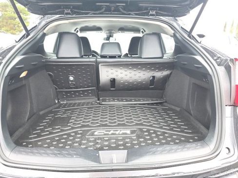 Used 2022 Toyota C-HR Limited image 24