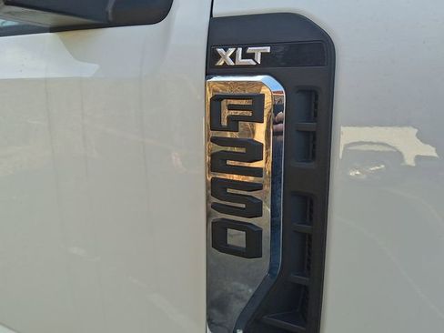 Used 2025 Ford F250 XLT image 5