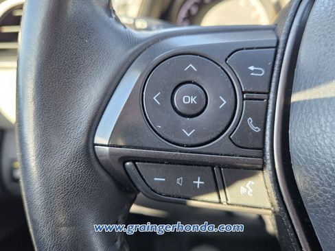 Used 2024 Toyota Camry SE image 18