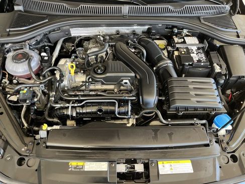 Used 2025 Volkswagen Jetta SE image 24