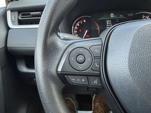 Used 2024 Toyota RAV4 LE image 20