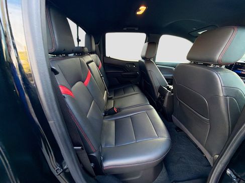 Used 2025 Chevrolet Colorado Z71 w/ Technology Package image 29