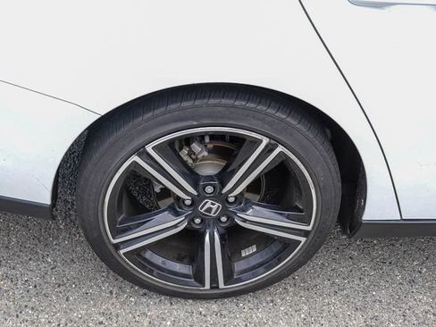 Used 2023 Honda Accord Sport image 8