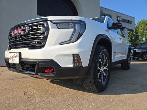 Used 2026 GMC Acadia AT4 w/ Luxury Package AWD/4WD image 18