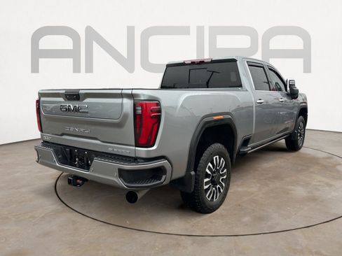 Used 2024 GMC Sierra 3500 Denali Ultimate AWD/4WD image 10