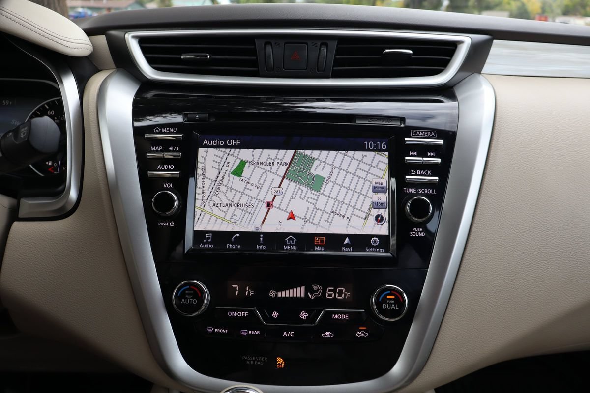 Used 2016 Nissan Murano Platinum w/ Platinum Technology Package FWD image 35