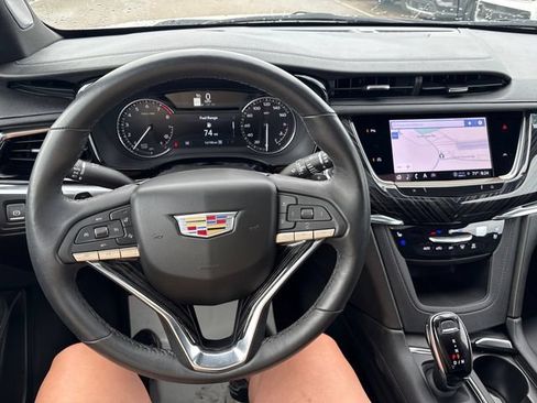 Used 2025 Cadillac XT6 Premium Luxury AWD/4WD image 10