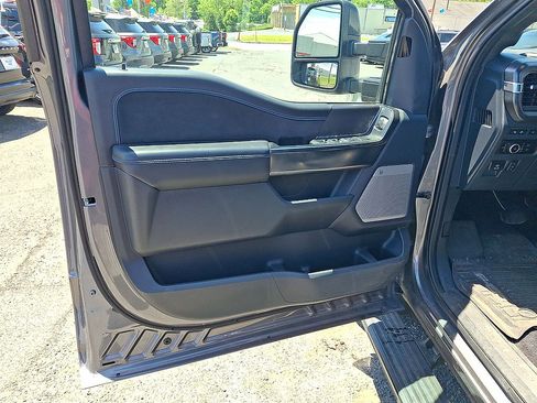 Certified 2024 Ford F150 Platinum w/ FX4 Off-Road Package AWD/4WD image 16