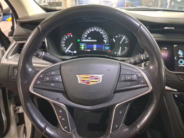 Used 2018 Cadillac XT5 Luxury w/ Driver Awareness Package AWD/4WD image 14