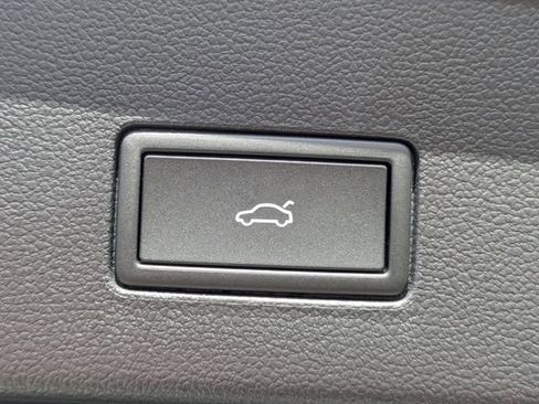 New 2026 Volkswagen Atlas Cross Sport SEL Premium R-Line image 14