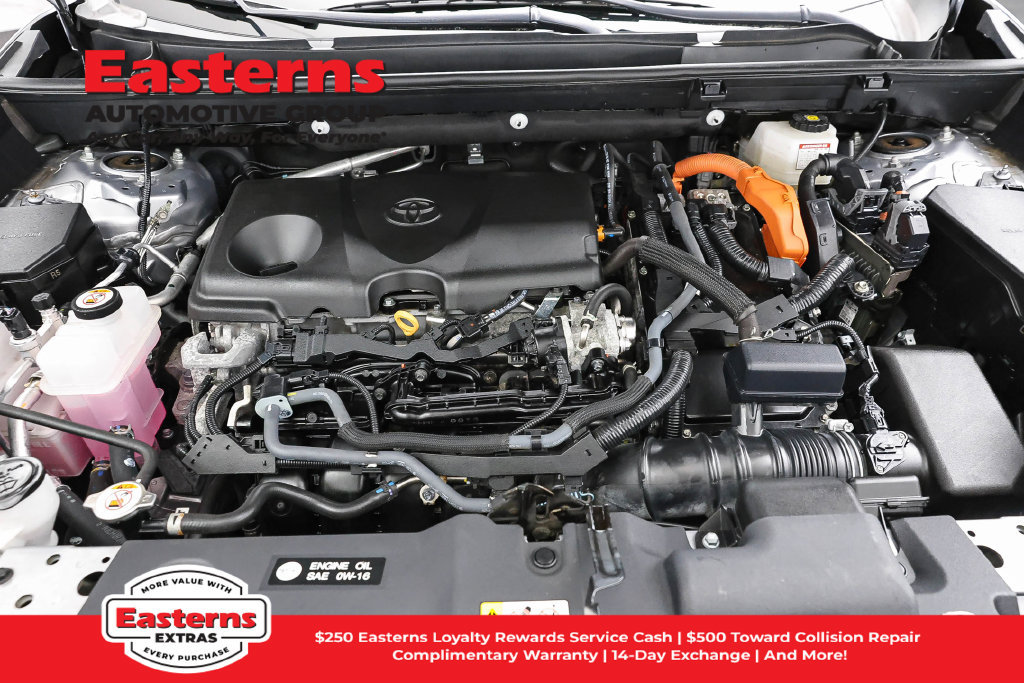 Used 2022 Toyota RAV4 XLE w/ Convenience Package AWD/4WD image 8