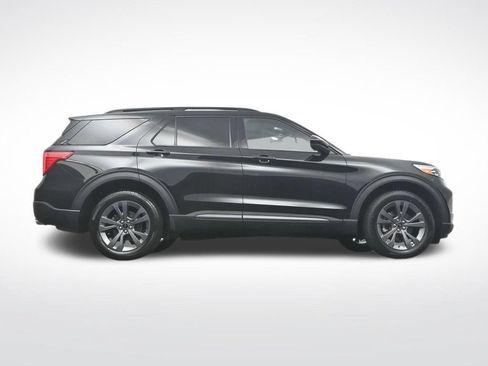 Certified 2023 Ford Explorer XLT w/ Equipment Group 202A AWD/4WD image 35