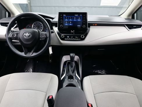 Used 2020 Toyota Corolla LE image 16
